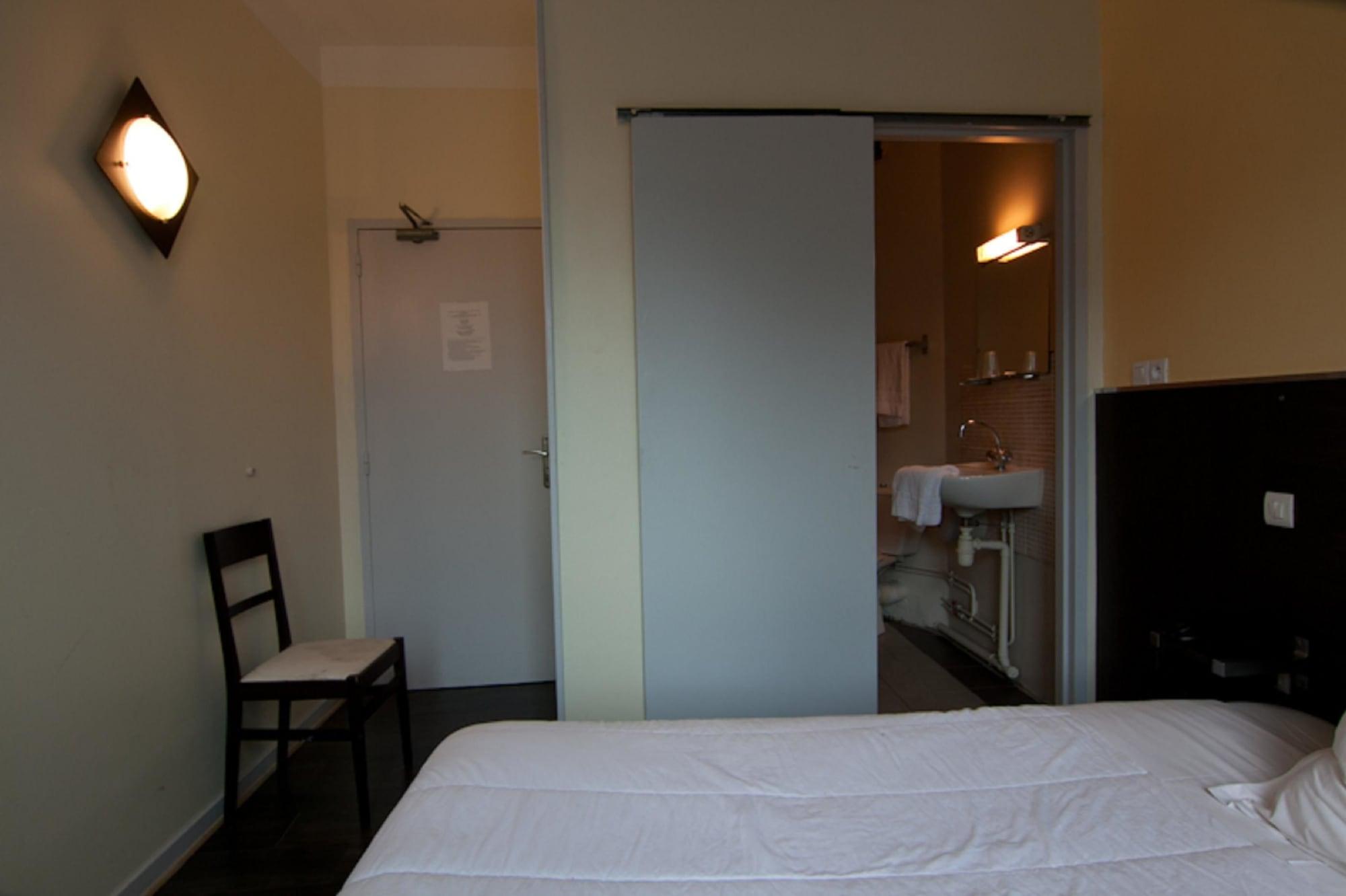 Hotel De Londres Lille Bagian luar foto