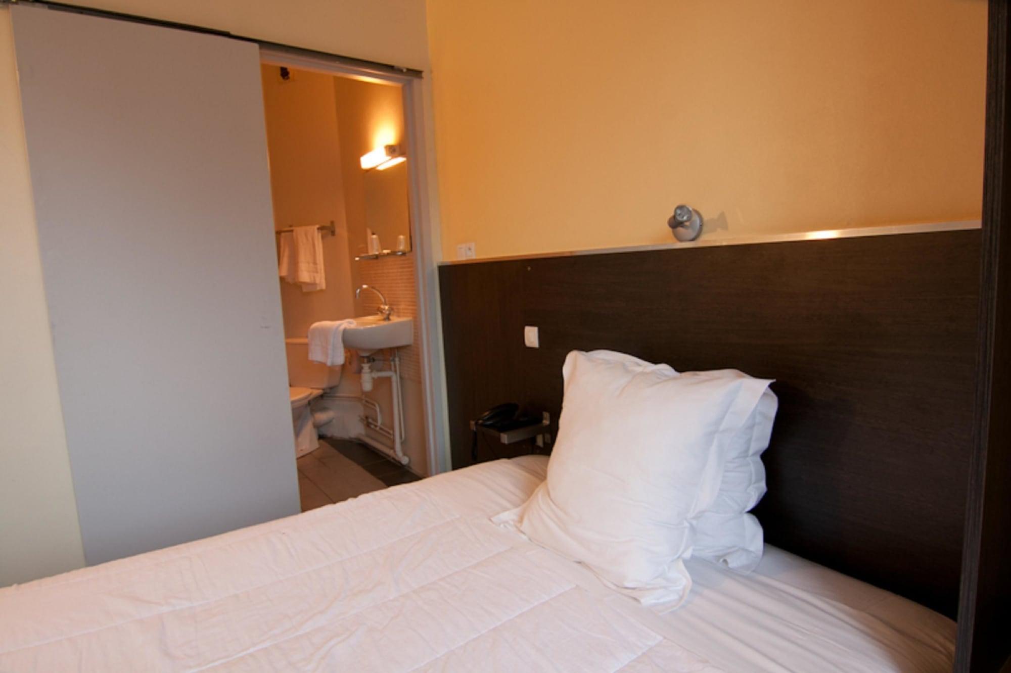Hotel De Londres Lille Bagian luar foto